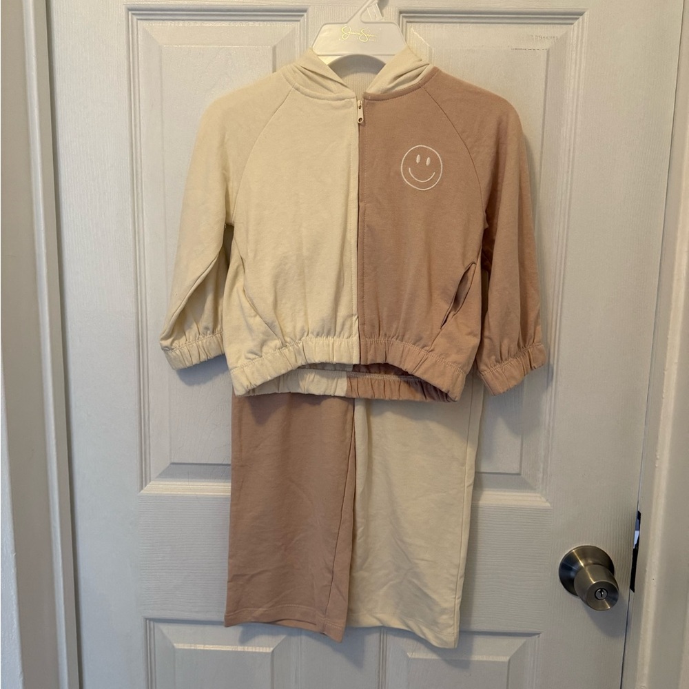 Jessica Simpson Kids' Cream and Tan Smiley Face Hoodie NEW Set